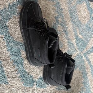 Sketchers kids Black High-Top waterproof boots